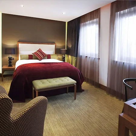 Rochestown Park & Leisure Centre Hotell