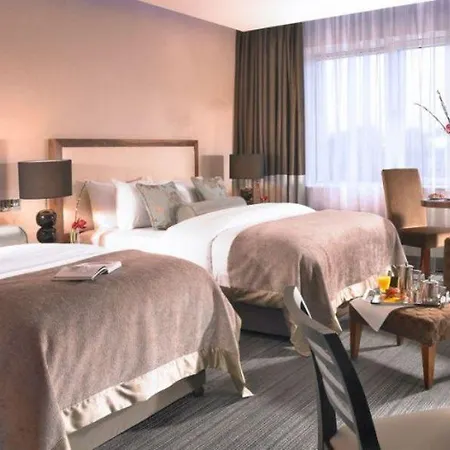 Hotell Rochestown Park & Leisure Centre 4*