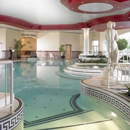 Hotell Rochestown Park & Leisure Centre